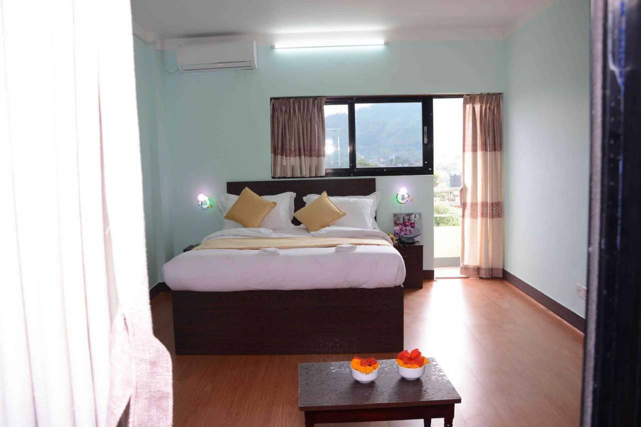 Hotel Golden Three Godāvari Extérieur photo