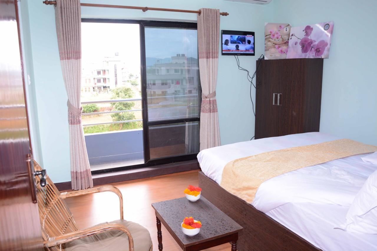 Hotel Golden Three Godāvari Extérieur photo