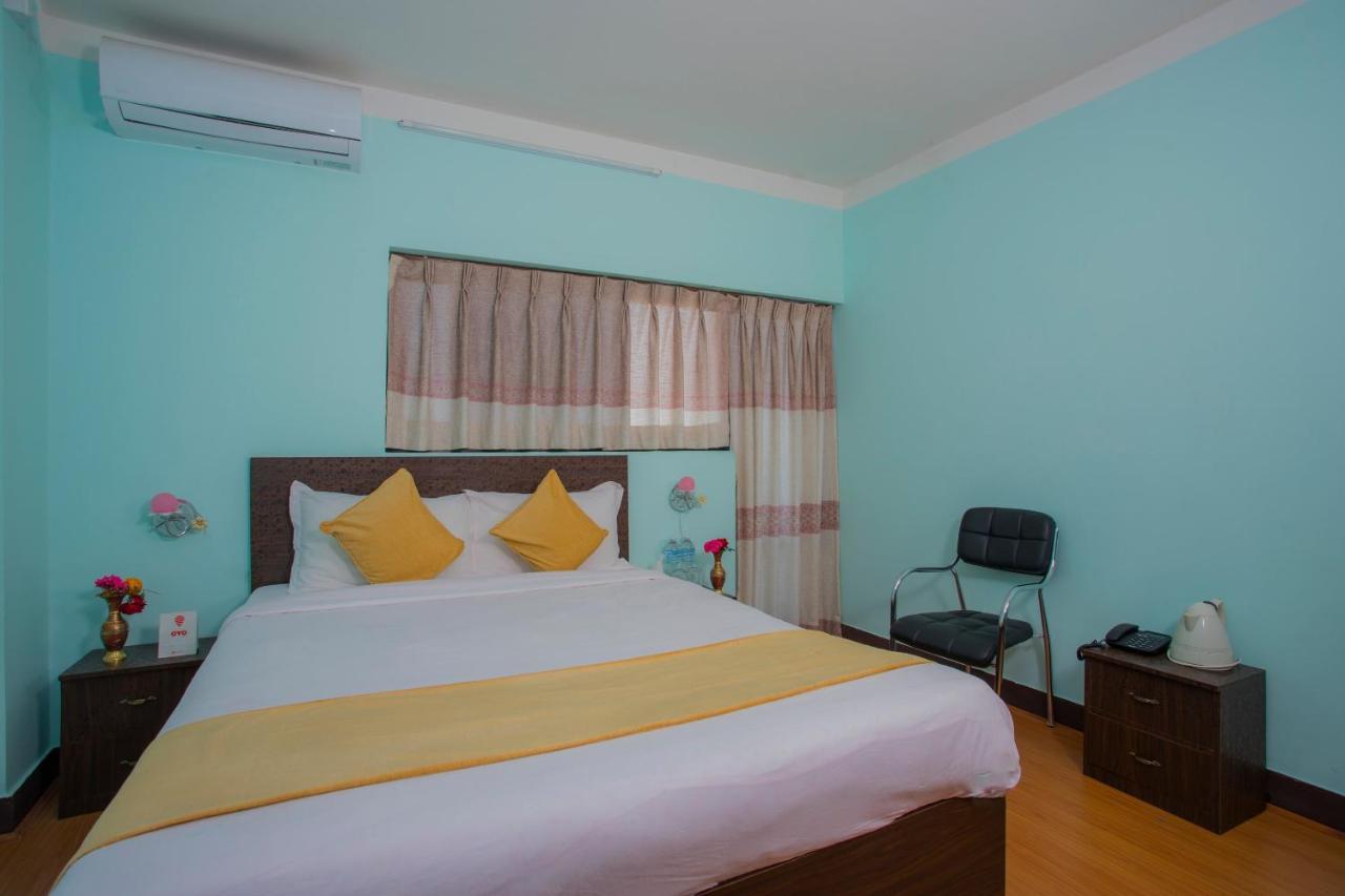 Hotel Golden Three Godāvari Extérieur photo