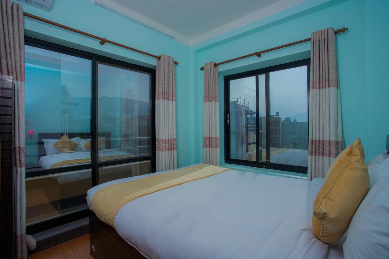 Hotel Golden Three Godāvari Extérieur photo